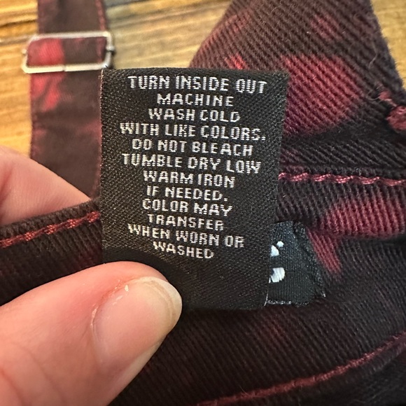 Hot Topic Black & Red Tie-Dye Denim Skirtall Size Small - Picture 8 of 9